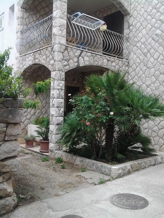 Apartments Vini And Ivana Sucuraj Ngoại thất bức ảnh