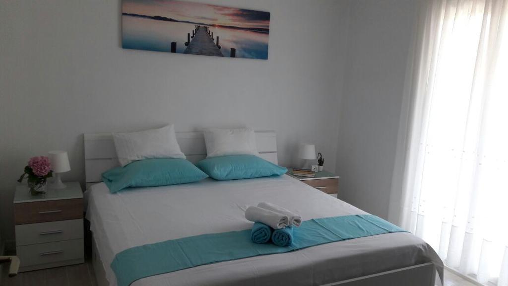 Apartments Vini And Ivana Sucuraj Ngoại thất bức ảnh